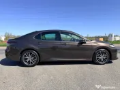 Toyota Camry Hybrid 