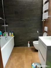 Apartament 4 camere, decomandat - zona Sanpetru 