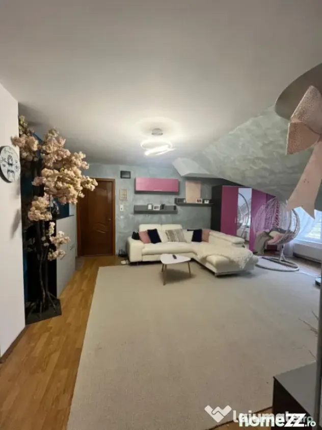 Apartament 2 camere, 81 mp, Radauti