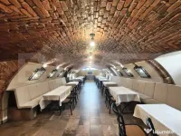 Spatiu comercial ultracentral, 200 mp,terasa optional 
