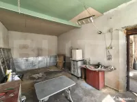 Casa renovabila central, aproape de Magheru, curte comuna, t 
