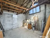 Casa renovabila central, aproape de Magheru, curte comuna, t 
