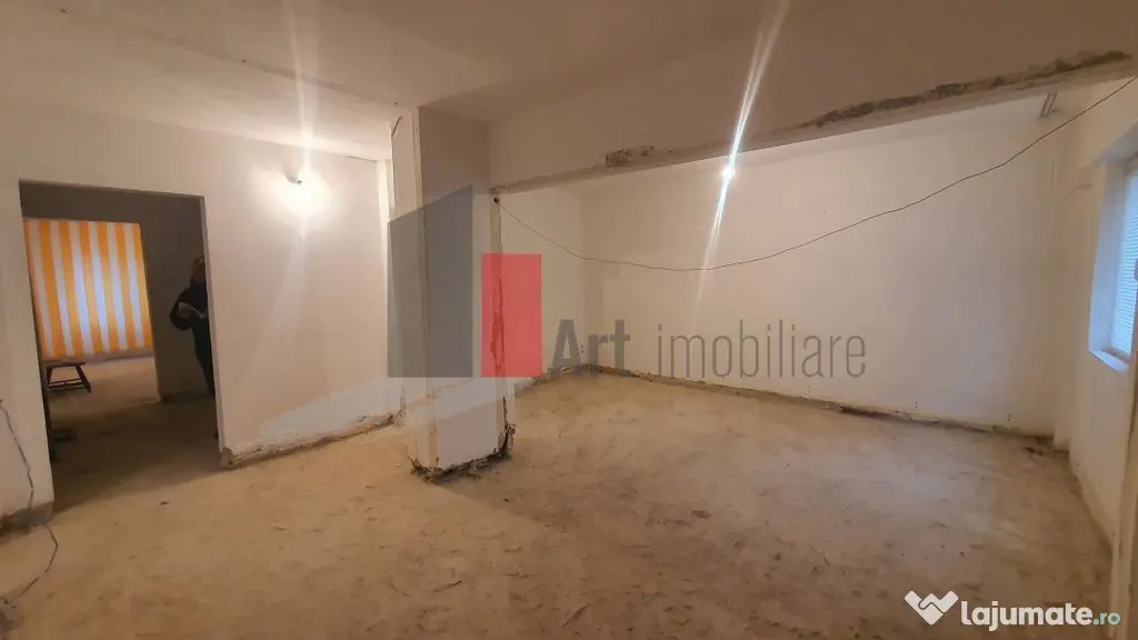 Super Ocazie - Ap 4 cam Giurgiu decomandat, parter