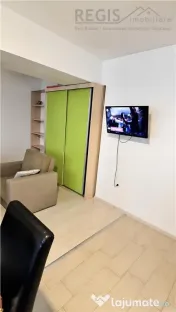 Apartament tip studio la 1 km de mall Coresi cu parcare 