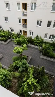 Apartament tip studio la 1 km de mall Coresi cu parcare 