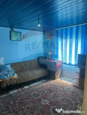 Casă / Vilă cu 4 camere de vânzare 