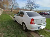 Vând Dacia Logan 