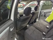 Vând Dacia Logan 