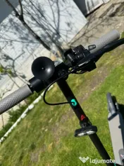 Se vinde trotineta electrică 