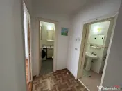 Apartament cu 3 camere de , zona Ceasul Rau. 