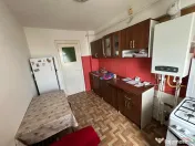 Apartament cu 3 camere de , zona Ceasul Rau. 
