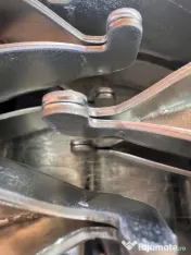 Placa galbena, distantieri, montanti, coltare/fasete, pene metalice 