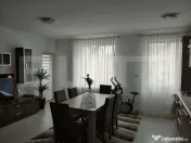 Apartament 2 camere, cu parcare, zona Eroilor 