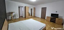Sinaia, zonă ultracentrală - închiriere garsonieră, renovată și mobilată