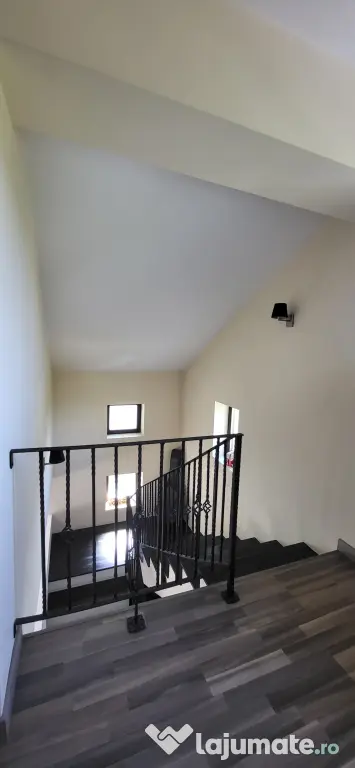 Vila individuala P+1, 160mp, moderna cu panouri fotovoltaice, curte 410mp, Cornetu