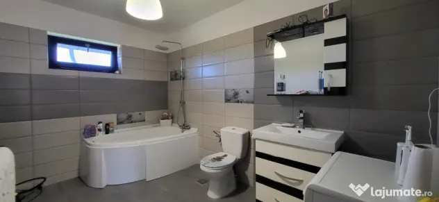 Vila individuala P+1, 160mp, moderna cu panouri fotovoltaice, curte 410mp, Cornetu