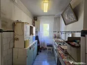 APARTAMENT 3 CAMERE-ETAJ INTERMEDIAR-ZIMBRU 