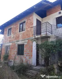 Casa de vacanta sau business