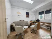 Apartament modern cu terasa generoasa curte 