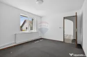 Apartament spațios la casă, renovat, ultracentral Pecica 