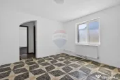 Apartament spațios la casă, renovat, ultracentral Pecica 