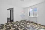 Apartament spațios la casă, renovat, ultracentral Pecica 