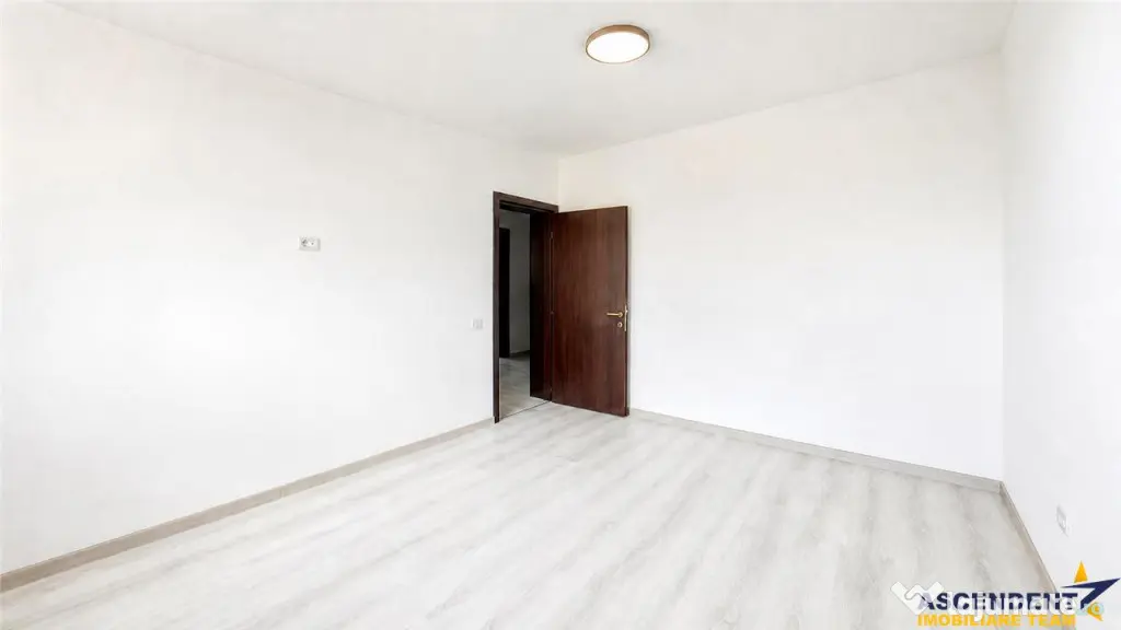 Rezidenta simpla,eleganta,terasa insorita, priveliste,confor