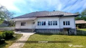 DE VANZARE PROPRIETATE DEOSEBITA LA TARA 