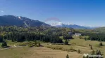 Poiana Brașov | teren cu panoramă largă către munți