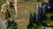 Poiana Brașov | teren cu panoramă largă către munți 