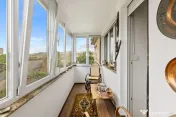 Apartament spațios de vânzare în zonă selectă -Strad... 