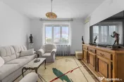 Apartament spațios de vânzare în zonă selectă -Strad... 