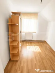 Casă individuală în zonă pitorească, cu 3271 mp teren, 