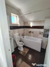 Casă individuală în zonă pitorească, cu 3271 mp teren, 
