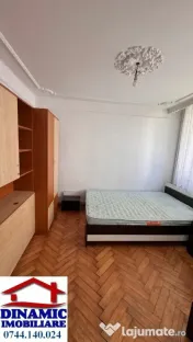 Apartament 3 camere, decomandat – Str. 1 Decembrie, Dărmănești 