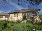 Casa de caramida cu 4 camere 