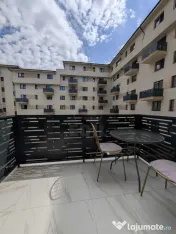Apartament de 3 camere, semidecomandat, zona Razoare. 