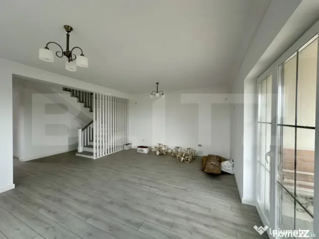 Casa în stil mediteranean, tip Duplex, calea Torontalului