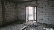 Casă / Vilă cu 12 camere, teren intravilan de 2869mp î...