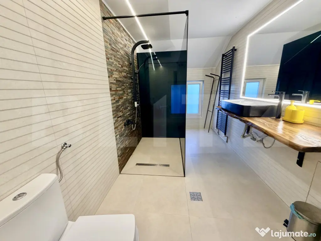Casa 6 camere de inchiriat, 250 mp, 2 bai, terasa, curte 500