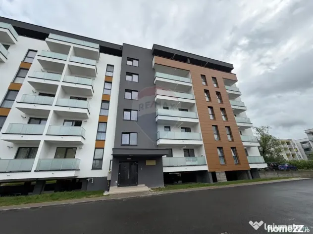 Apartament cu loc parcare- PRIMA INCHIRIERE