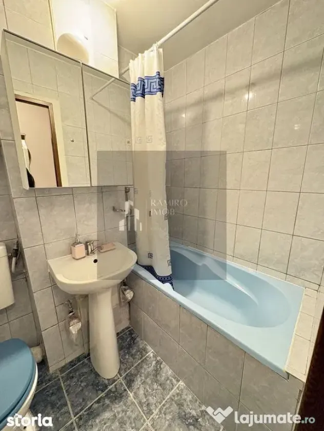 2 camere decomandat - Strada Reșița / Huedin