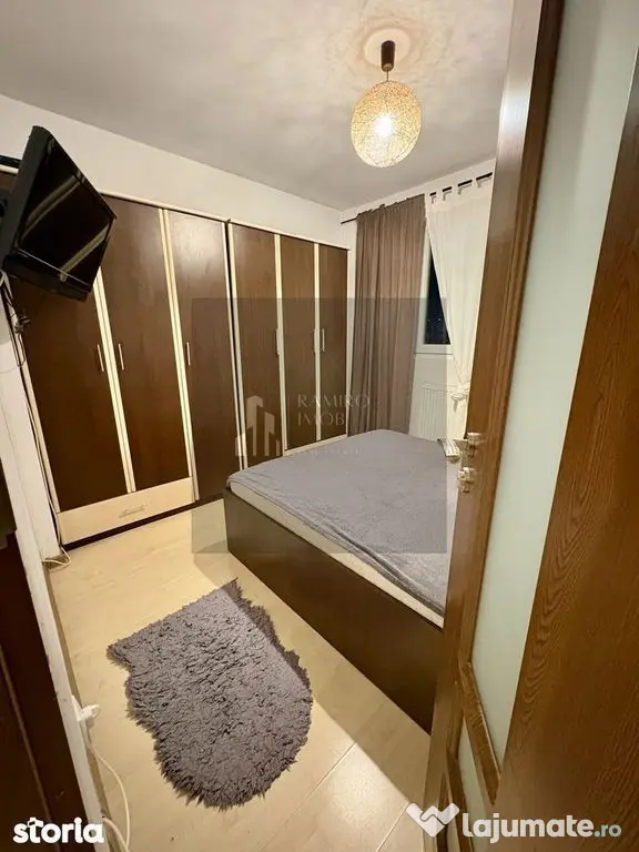 2 camere decomandat - Strada Reșița / Huedin