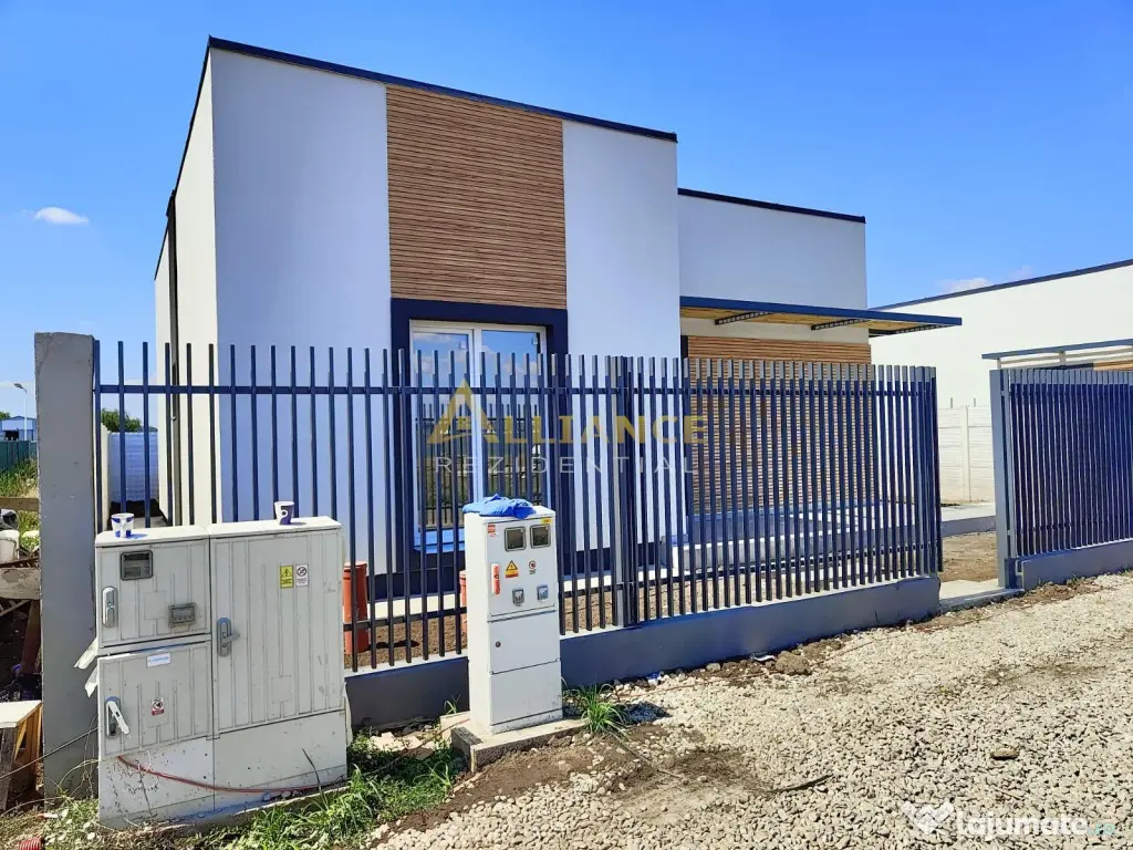 Casa Individuala - 4 camere - 2 bai - 300 mp teren