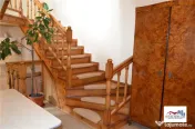 Casa si Spatiu Comercial de Zona Semicentrala 