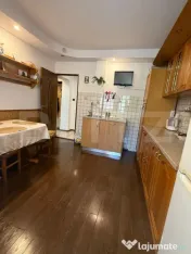 Apartament 3 camere decomandat, etaj intermediar, luminos, p 