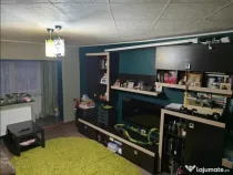 Apartament 2 camere, decomandat - zona Tractorul