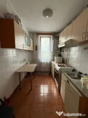 Apartament 2 camere, 42mp, etaj intermediar, zona Policlinic 