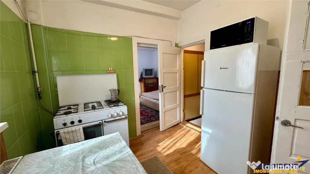 FILM Tur 3D!Casa cu 4 camere si curte, Central, Targu Mures.