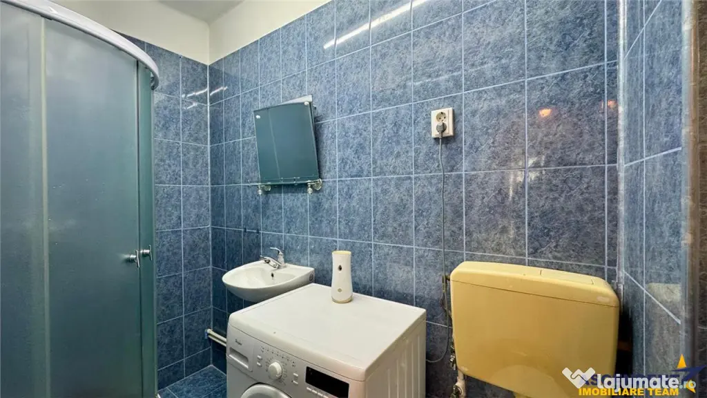 FILM Tur 3D!Casa cu 4 camere si curte, Central, Targu Mures.